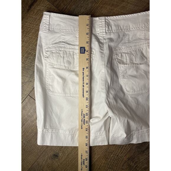 Eddie Bauer Women's Sz 8 White Shorts Cotton 5" Inseam Belted Back Snap Pockets - Picture 7 of 9